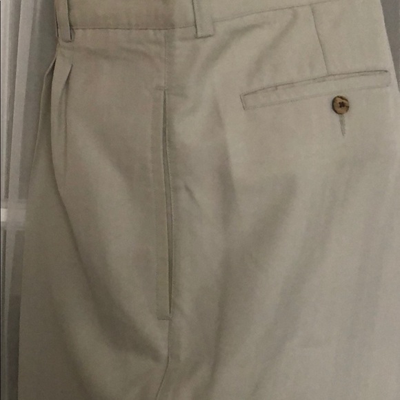 Men Bungalow Brand - Picture 3 of 7